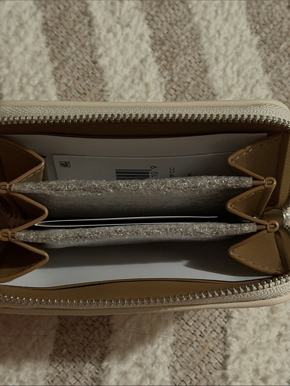 Essential Small Zip Around Card Case In Signature Jacquard - Picture 6 of 6